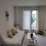 Nice Ville: Cosy White