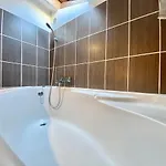 Lovely & Cozy Duplex Heart Of With Bathtub! Nice