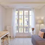 Beautiful Studio Near The Heart Of Nice