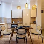 Superb 2P Of Standing, All Comfort, Perfect Locati