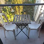 Seaside Tram Haven: Budget-friendly With Kitchen And Views Bed & Breakfast *