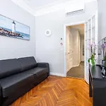 Nice Central Art Deco Flat 45 M²