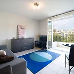 Charming Studio With Balcony In Nice