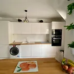 6 Pers Port De Nice, Et Vieux-nice A Pied Apartment