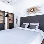 Sunny And Modern Baquis Flat