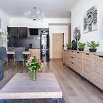Sunny And Modern Baquis Flat Apartment *