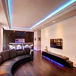 Superb Spacious Nest Near The Historic Center