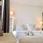 Apartment Modern And Peaceful Flat With Terrace And Parking