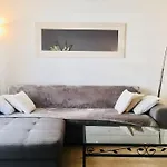 Apartment Modern And Peaceful Flat With Terrace And Parking *