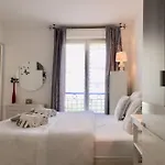 Modern And Peaceful Flat With Terrace And Parking Apartment