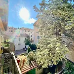 Lovely & Sunny Loft Heart Of Nice With A/C!