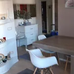 Zona Porto A 10 Mn A Piedi Dal Mare Apartment