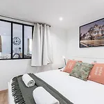 Spacious 2 Bdr Old Town Heart Apartment