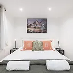 Spacious 2 Bdr Old Town Heart Apartment Nice
