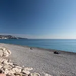 Superbe 3 Pieces Vue Mer A 2 Mn De La Plage, Terrasse, Piscine Et Parking Prive !