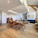 Nestor&Jeeves - Nice To Meet You - Central - Top Floor