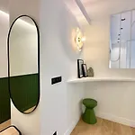Opera Promenade 4 Renovated 3 Bedrooms Balcony Sea View Ac Apartment