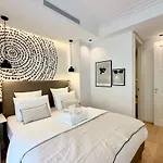 Opera Promenade 4 Renovated 3 Bedrooms Balcony Sea View Ac Apartment