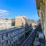 Modern Apartment Walking Distance To Beach In Nice Carre D\'Or