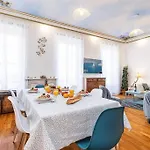 Risso - Comfortable 3 Bedrooms With Balcony