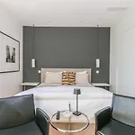 Modern Walking Distance To Beach In Carre D'or Apartment *