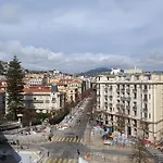 Lovely Refurbished Apartment