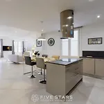 Apartment Grand Promenade Five Stars House