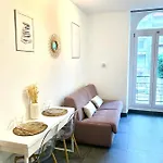 A Deux Pas De La Nice