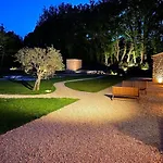 Exotic 4 Bedroom Villa Near Aix En Provence