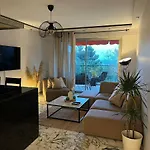 Luxury Appartment - 10Mn Walk From Beach