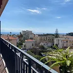 Stylish Modern Beach Studio