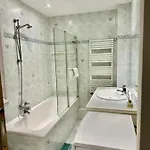 Luxurious 2 Bedrooms On Promenades Des Apartment *