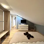 Diego 4 Pieces Duplex Apartment *