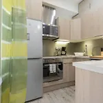 L32 Mozart 2 Bedrooms, Ac, Wifi, 10 Mins Apartment *