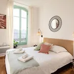 L40 2P Central 5Mins Old Town & Sea/Balcony & Ac
