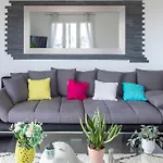 L27 2P Jasmins Sea View Parking & Ac