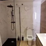 Vieux A 2min De La Apartment
