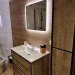 Vieux A 2min De La Apartment