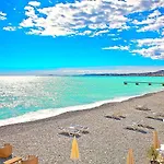 Nissalabella