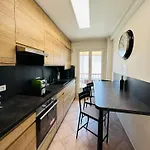 The Nice: Cozy 3-room Airport Getaway * Nice
