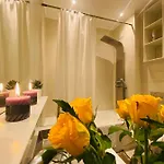 Magnifique 60m2 ,3 Pieces , Equipee,tres Lumineux, 2 Minutes A Pied De La Plage Apartment Nice