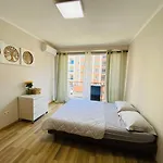 Magnifique 60m2 ,3 Pieces , Equipee,tres Lumineux, 2 Minutes A Pied De La Plage Apartment Nice