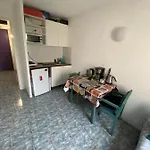 Apartment A & H Homes Nice