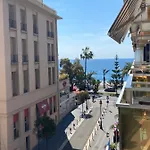 Le Royal, Spacious Seaside Rooftop And Pool Apartment