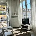 Rossini Flat With Balcony Apartment