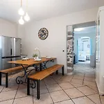 1 Bedroom Apartment In Nice Port