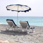 3 Pieces Climatise 4 Personnes Nice Tout Confort Plein Centre