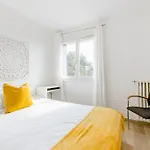 Private Room In Renovated Apartment - Tram 1 Min Walk