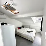 Bright Apartment Near The Sea