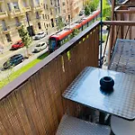 Apartment Magnifique 60m2 ,3 Pieces , Equipee,tres Lumineux, 2 Minutes A Pied De La Plage Nice